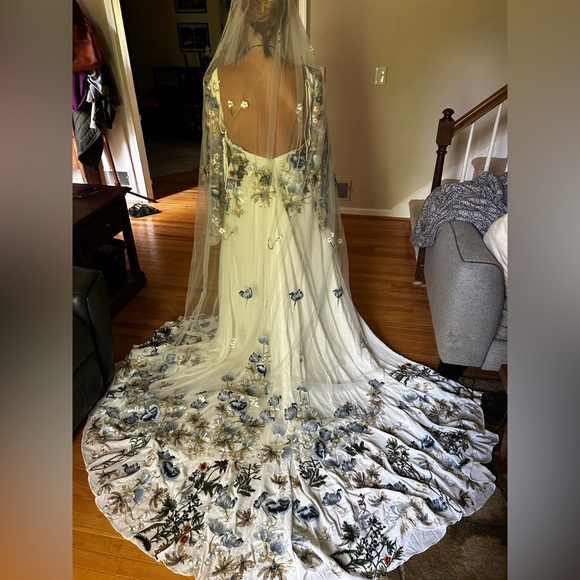 Flora & Lane “Flora” non traditional wedding dress - size 10 - Picture 7 of 8